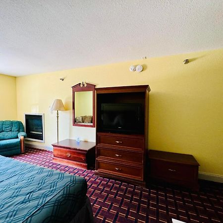 Ozark Inn And Suites Osage Beach Buitenkant foto