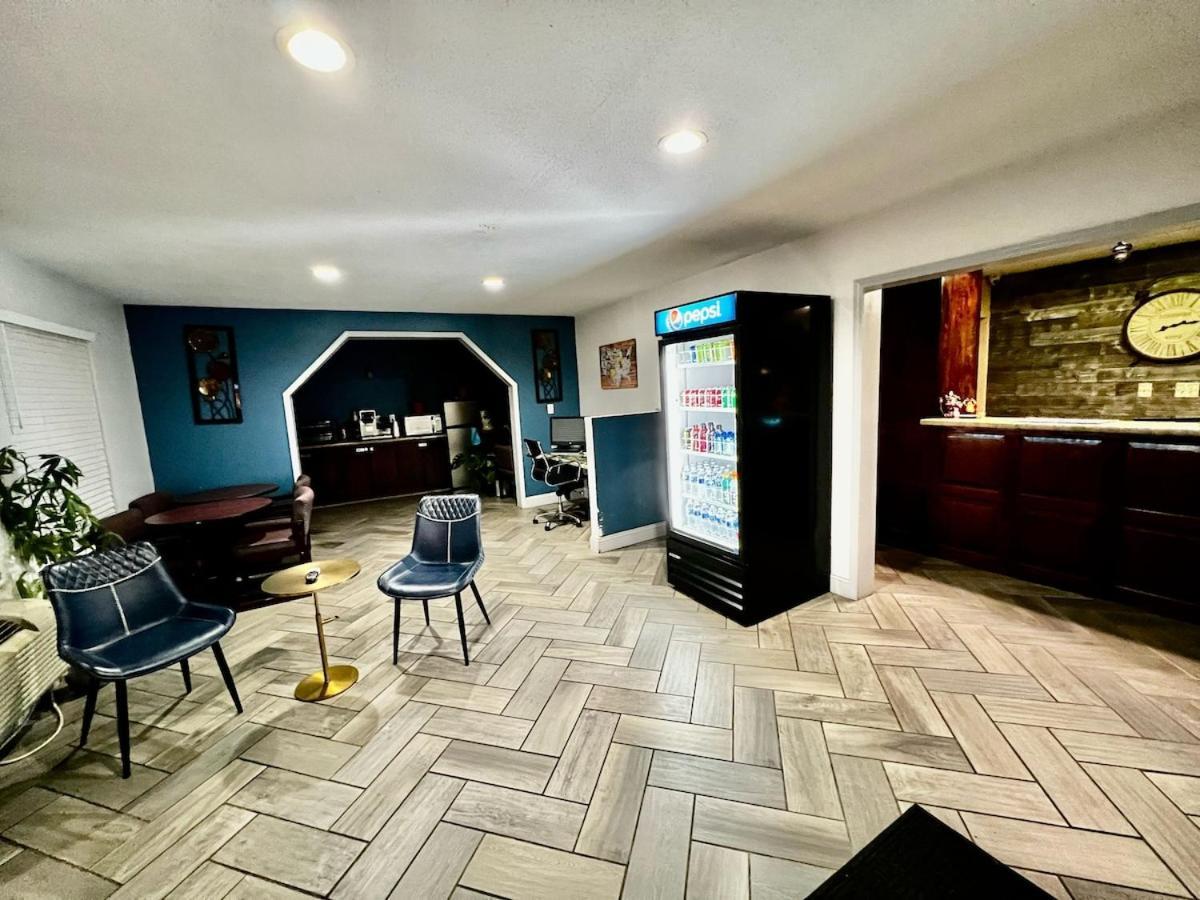 Ozark Inn And Suites Osage Beach Buitenkant foto