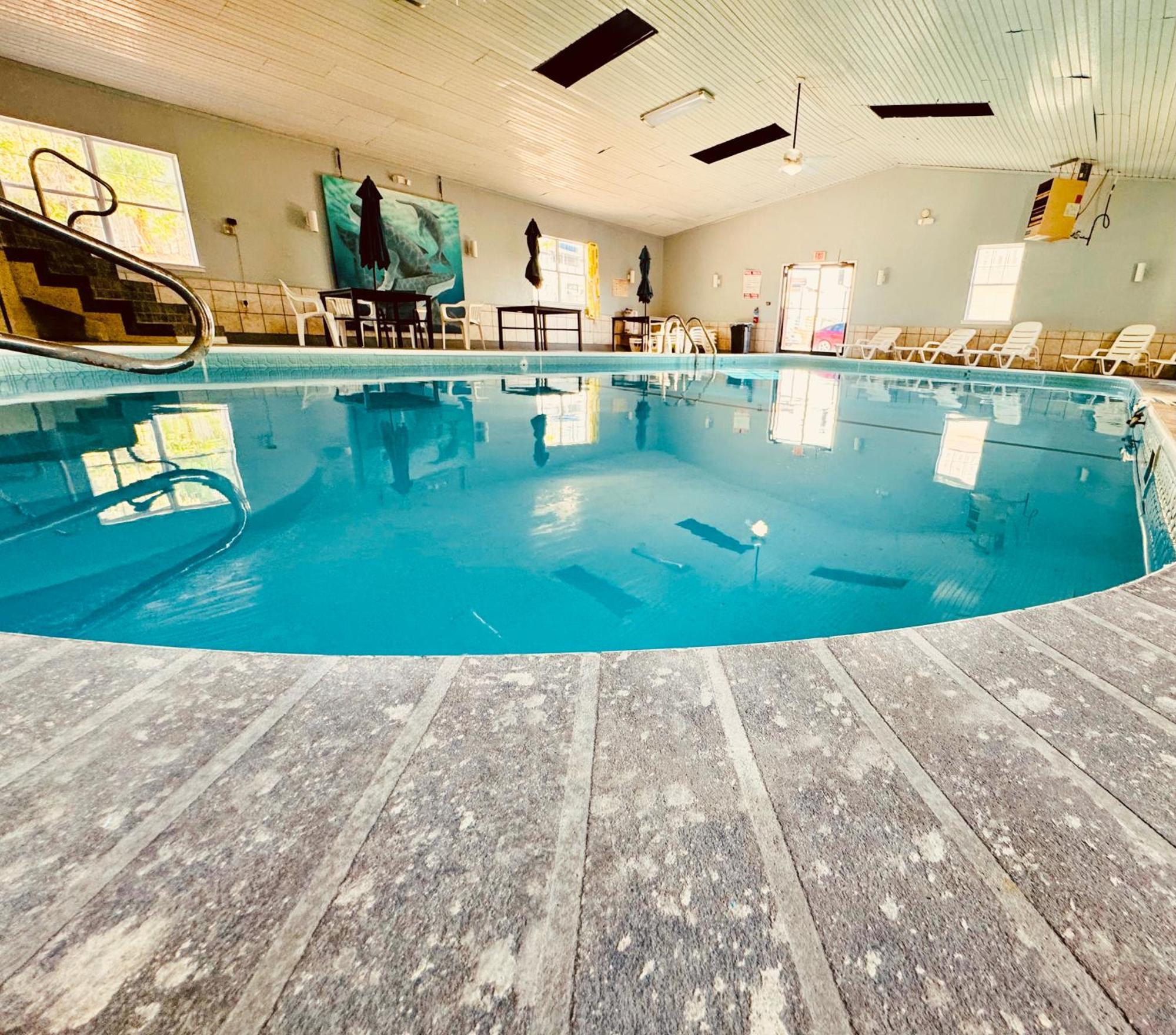 Ozark Inn And Suites Osage Beach Buitenkant foto